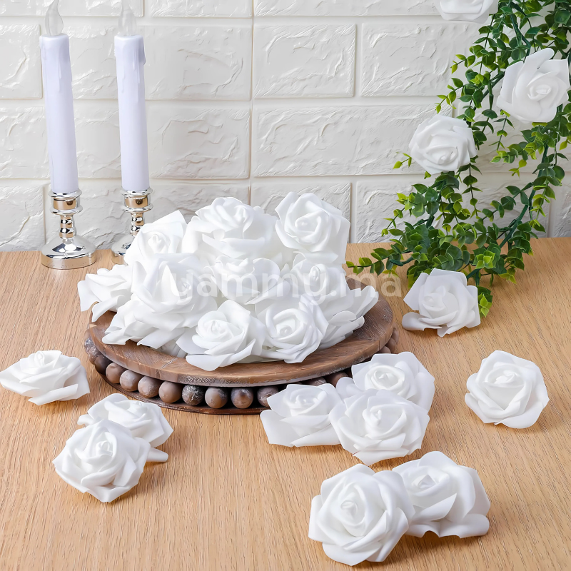 Roses Artificielles Blanches en Mousse
