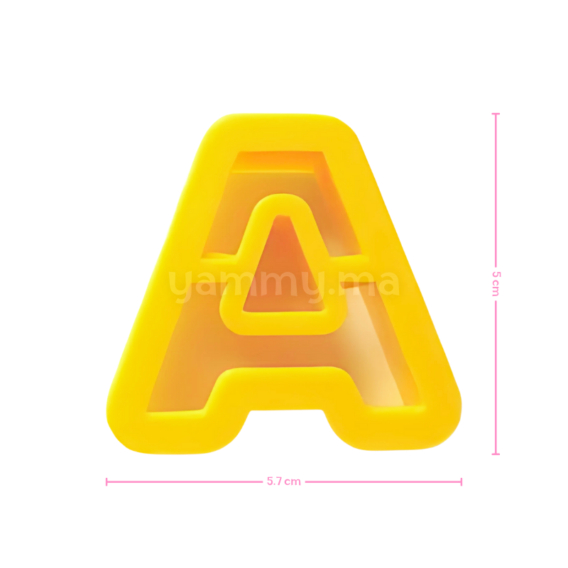 SET. 26 Emporte-pièces Alphabet 5 cm Jaune