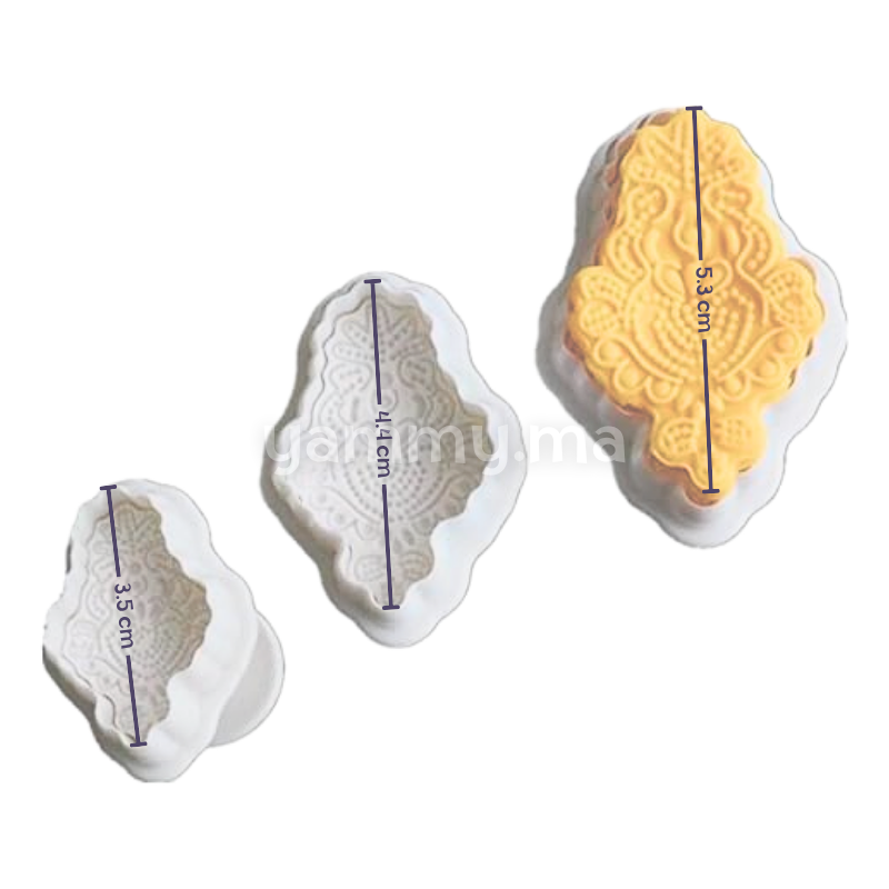 SET. 3 Emporte-Pièces avec Poussoir Feuilles Rétro