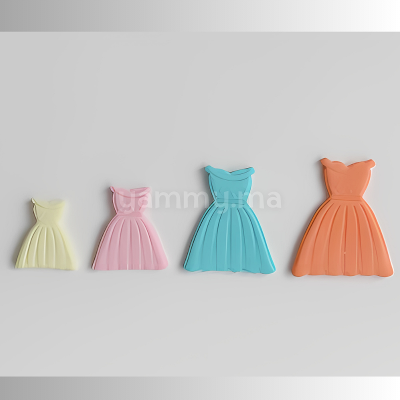 SET. 4 Emporte-pièces avec Poussoir Robes