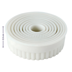 SET. 9 Emporte-pièces Ronds en Plastique Hauteur 3.5 cm