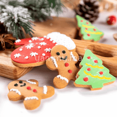 SET. 4 Emporte-piecès avec Poussoir Christmas