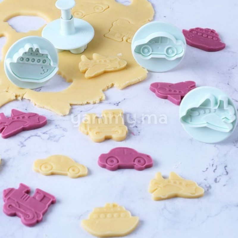 SET. 4 Emporte-pièces Vehicules Bateau Voiture Train Avion