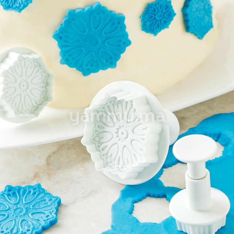 SET. 3 Emporte-pièces Fleurs Elégantes