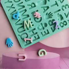 Moule Silicone Lettres et Chiffres 21,7 x 18,7 cm