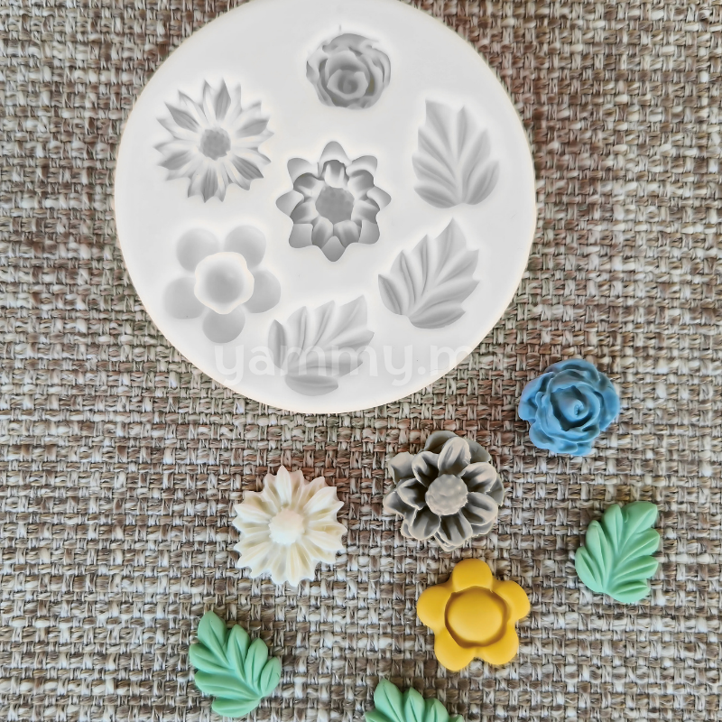 Moule Silicone 4 Mini Fleurs et 3 Feuilles