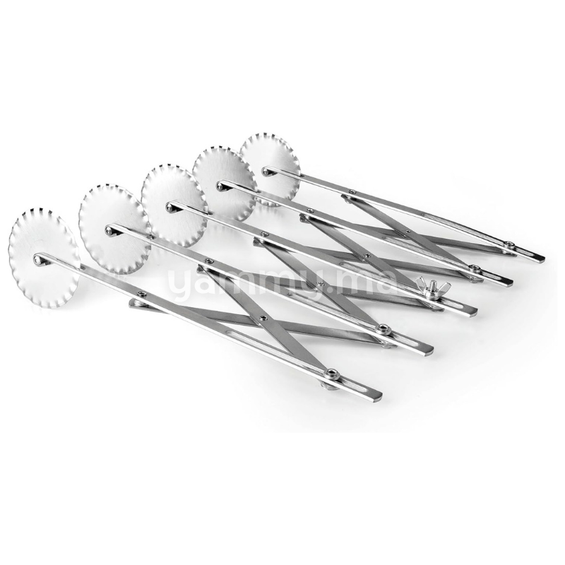 Rouleau et Bicyclette Multicoupe Cannelée 5 Roulettes en Inox - Lacor 68247