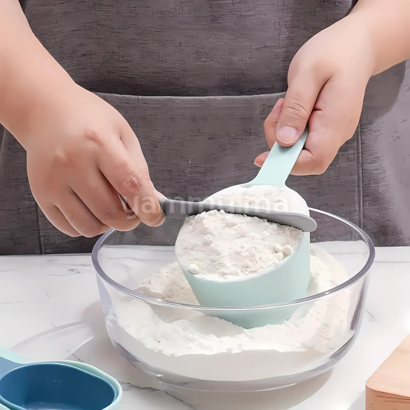 SET. 4 Casseroles et 5 Cuillères à Mesurer en Plastique – Vocen
