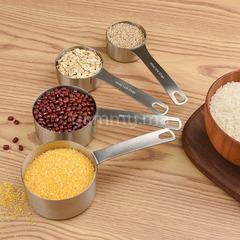 SET. 4 Casseroles à Mesurer en Inox
