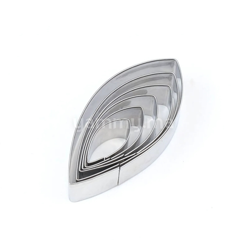 SET. 6 Emporte-pièces Pétale de Dahlia en Inox