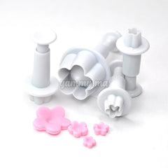 Set 4 Emporte-pièces avec Poussoir Fleurs