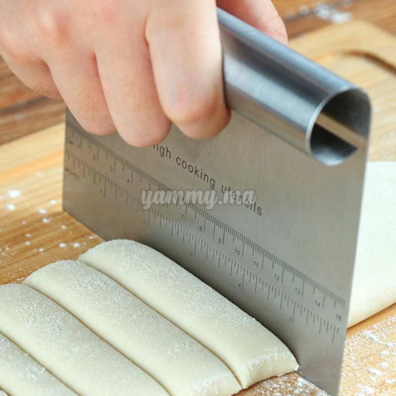 Coupe-pâte en Acier-inoxydable 15cm